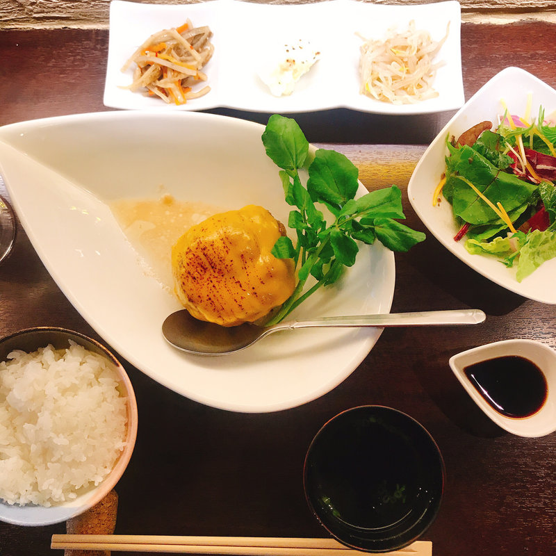 A5ランクメス牛 飲めるハンバーグ(肉バル SHOUTAIAN 渋谷店 （ニクバルショウタイアン）)