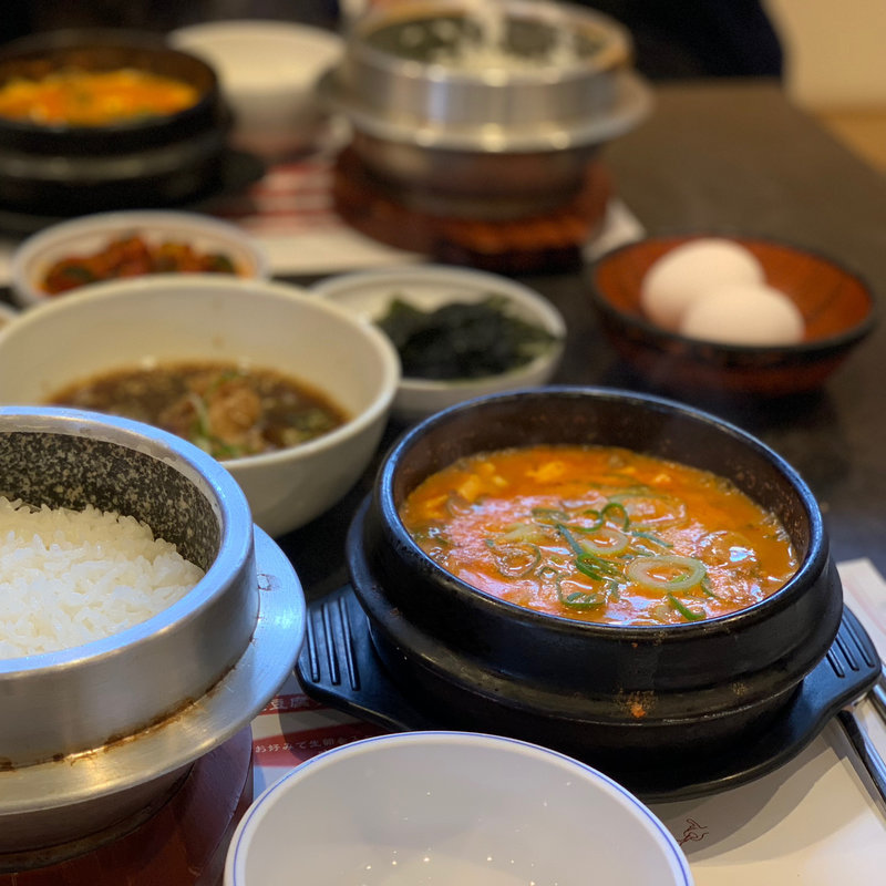 スンドゥブセット(純豆腐スンドゥブ専門店 OKKII（オッキー）箕面本店)