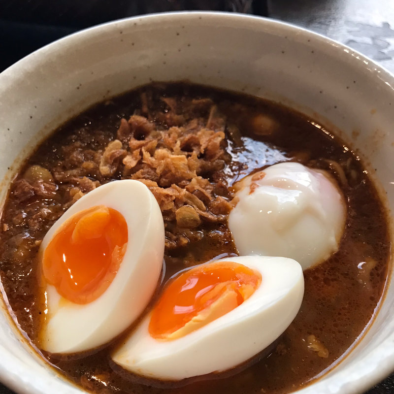 チキンとマッシュルームのクリスピーカレー(sync)