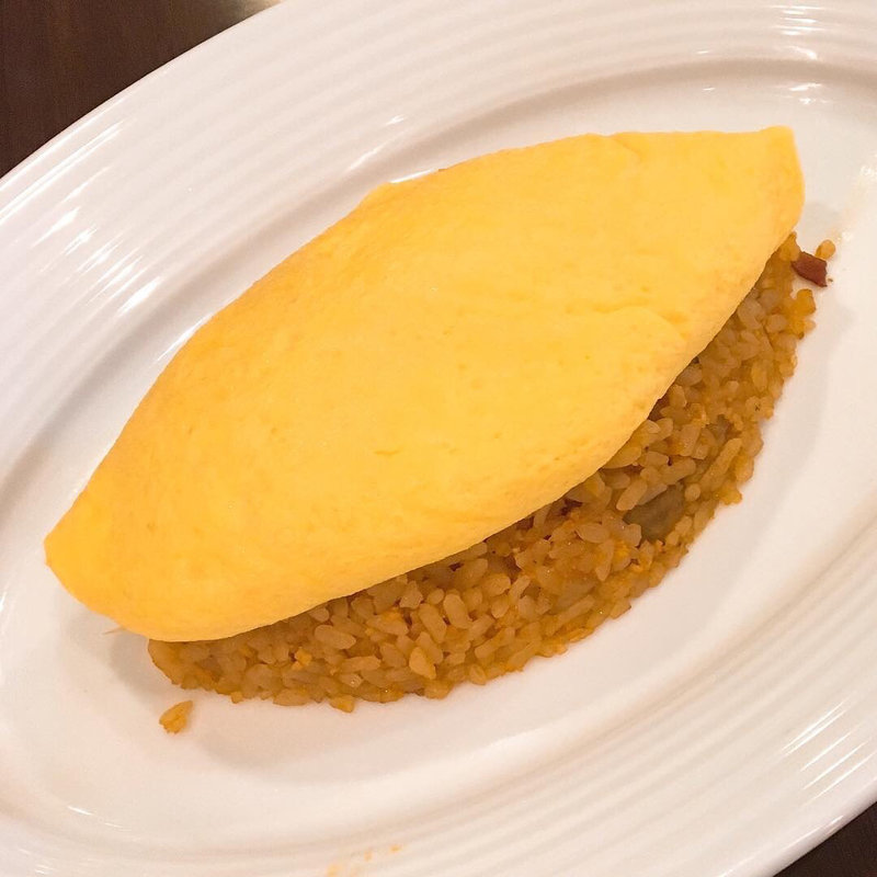 とろとろ玉子のオムライス(カフェレストラン リップル)
