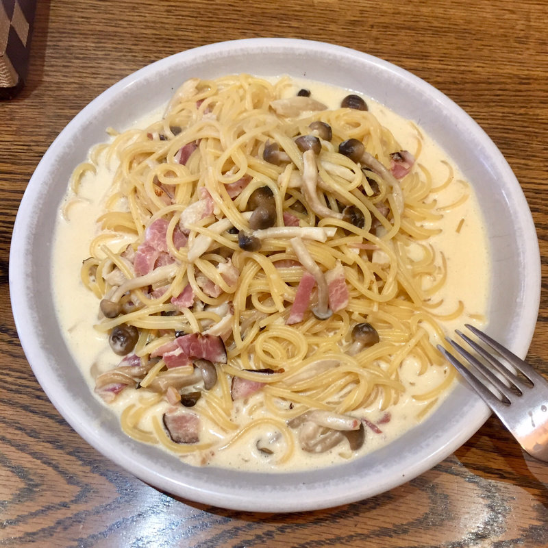 しめじとベーコンの味噌クリームスパゲッティ(ラハイナ)