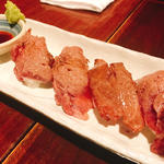 肉寿司(立川Hikoキッチン310 （立川ヒコキッチンサンイチゼロ【旧店名】か・く・れ・が彦べえ）)