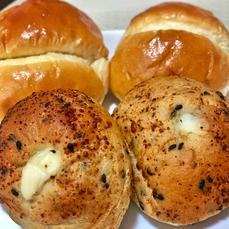 もっちり黒ごまチーズ(小麦の郷)