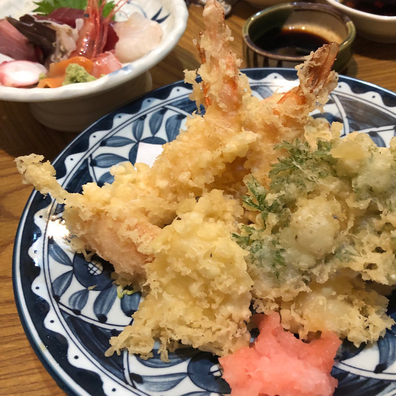 天ぷら盛り合わせ(和風の志知)