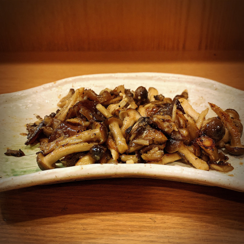 4種キノコのバター正油炒め(栃木屋 )