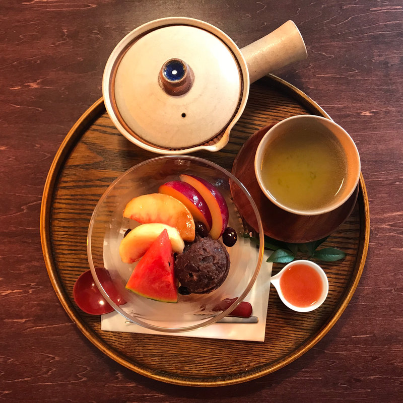 日本茶とフルーツあんみつセット(胡桃堂喫茶店)