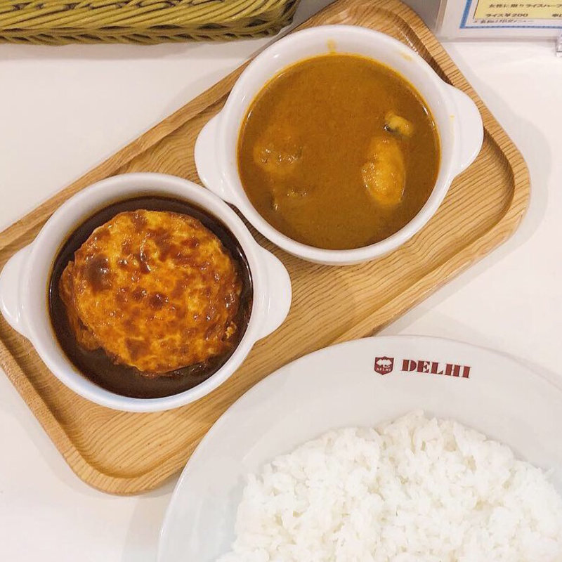 ツインカレー（牡蠣・カシミール）、フライドエッグ(新川デリー)