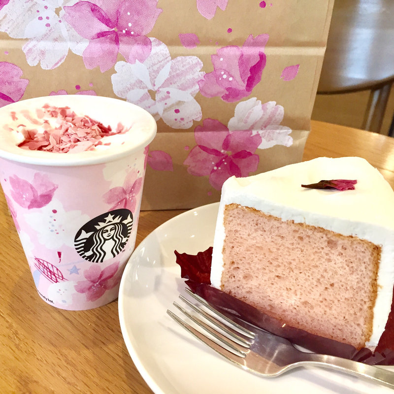 サクラフルミルクラテ(スターバックスコーヒー なんばCITY店)