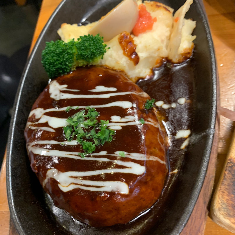 ハンバーグ(博多ビストロタケノヤ)