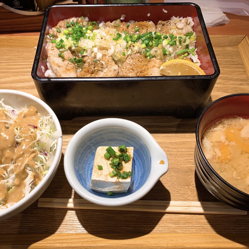 (黒ぶたや ルミネ立川店)