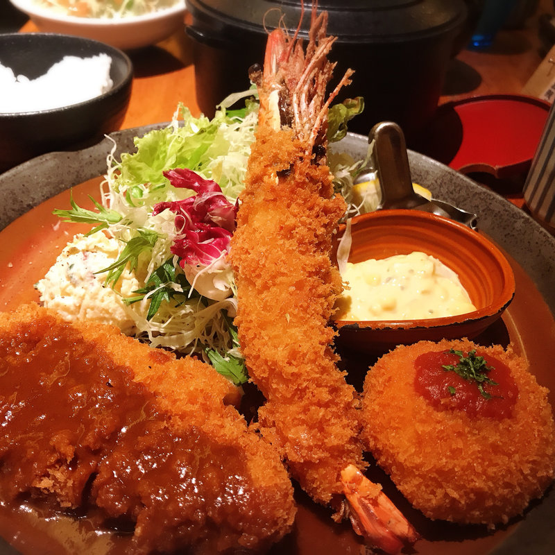 本かつ喜のお皿(豚かつ 本かつ喜)