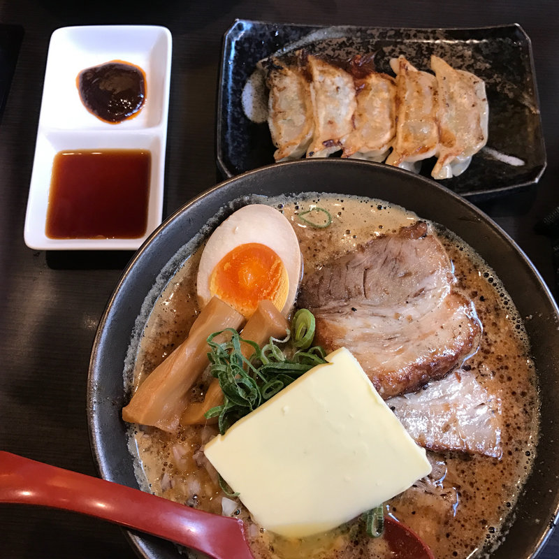 北海道百年味噌ラーメン(麺屋・國丸 梅田店)