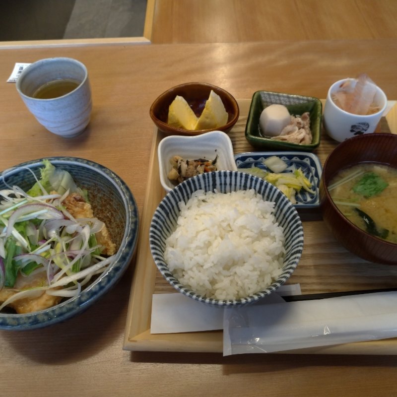 鶏のから揚げ定食(定食屋　ななつぼし)