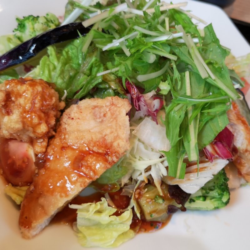 鶏むね肉と野菜の香辛たれ(大戸屋 新宿フロントタワー店)