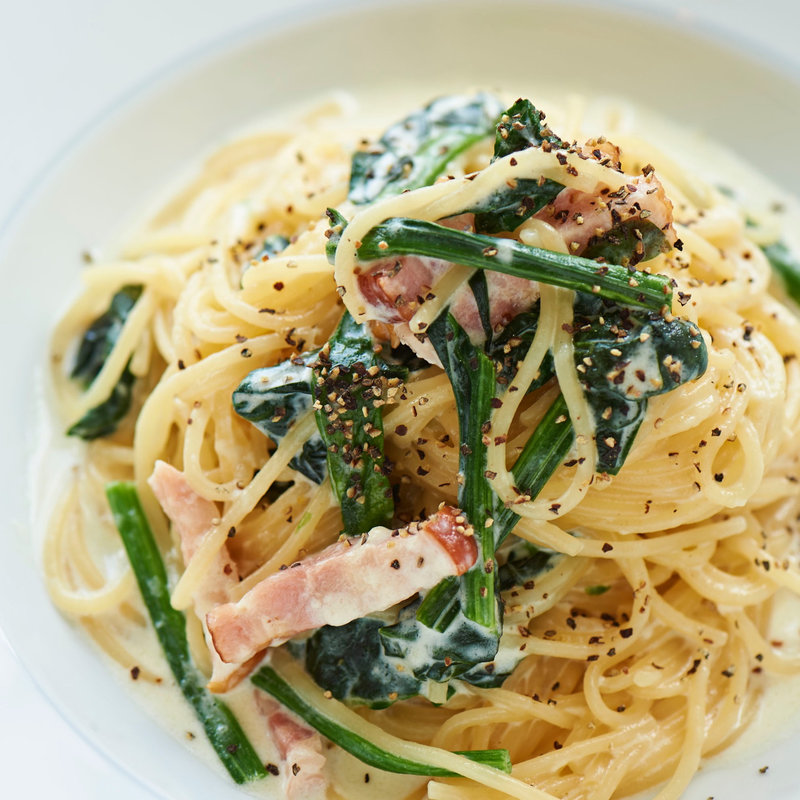 鎌倉ベーコンとほうれん草のクリームパスタ(フジサワガレージ)
