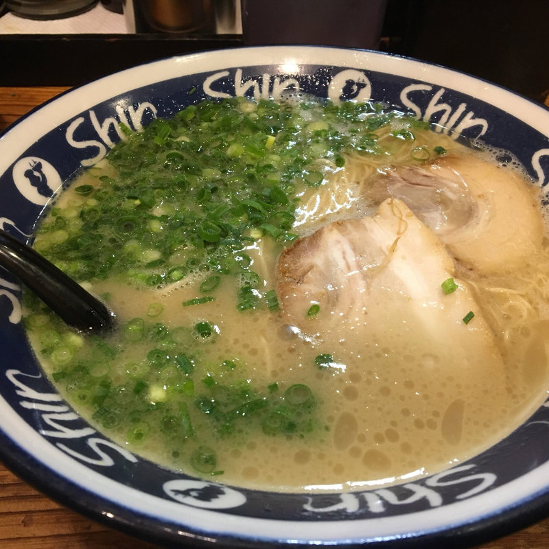 ラーメン(博多らーめん ShinShin 天神本店)