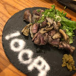 地鶏のもも焼き