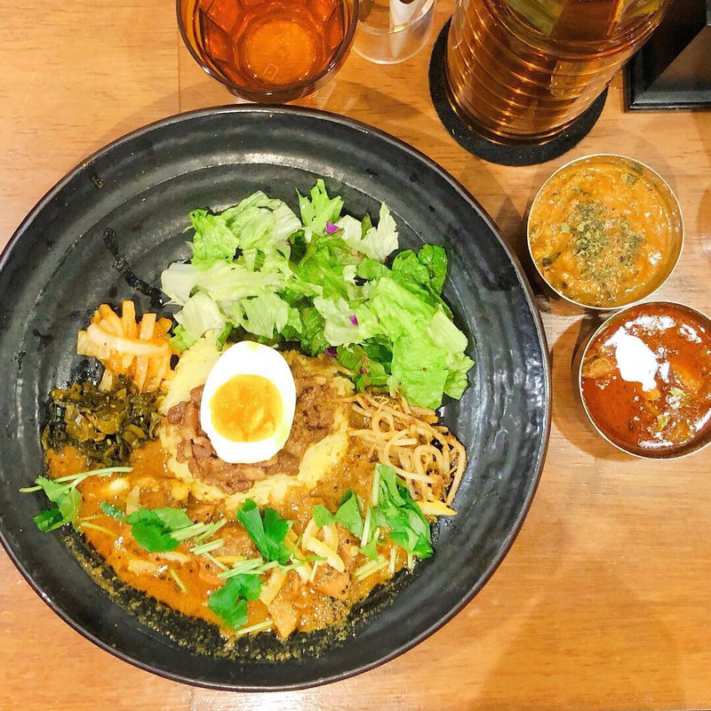 魯珈プレート （柚子香る。和出汁チキンカレー） ぷちカレー（ラムカレー、クリーミィ野菜コルマ）(SPICY CURRY 魯珈 （スパイシーカレー ろか）)