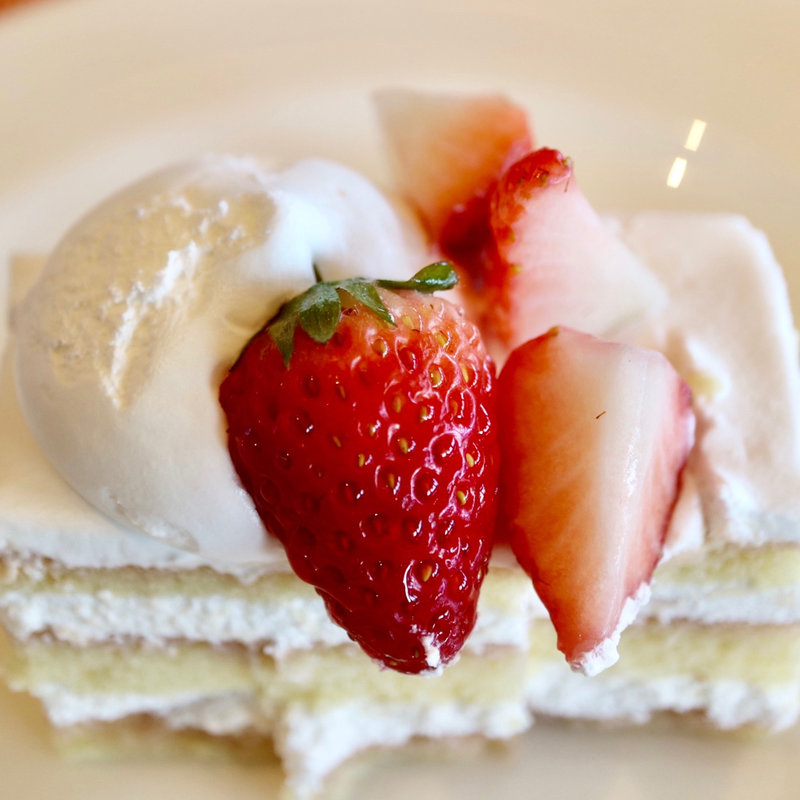 ストロベリーショートケーキ(ブラッセリー フローラ)
