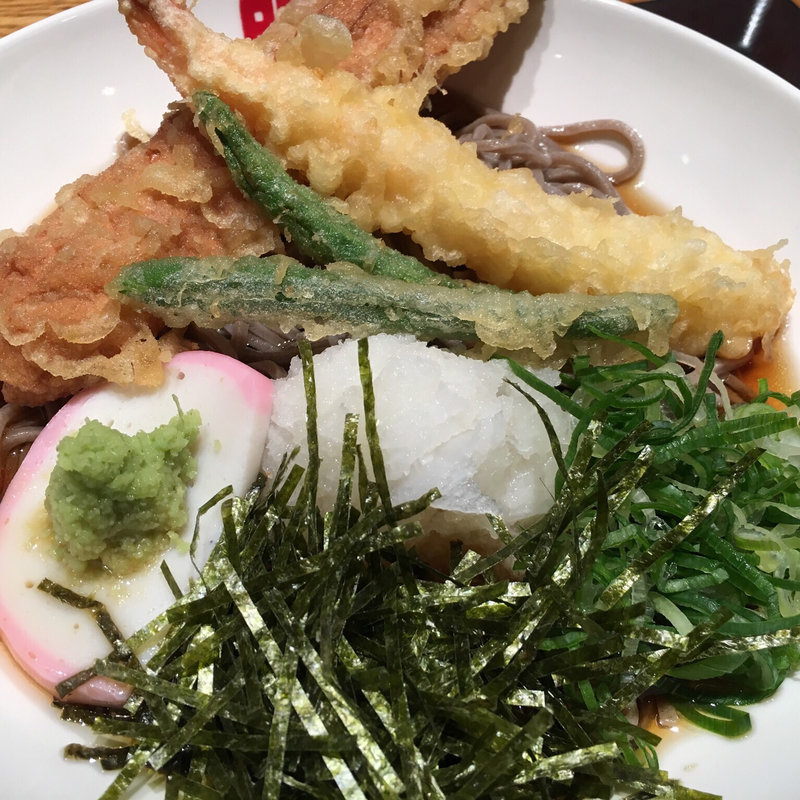天ぷらそば(麺工房 門左衛門 麺. 串 )