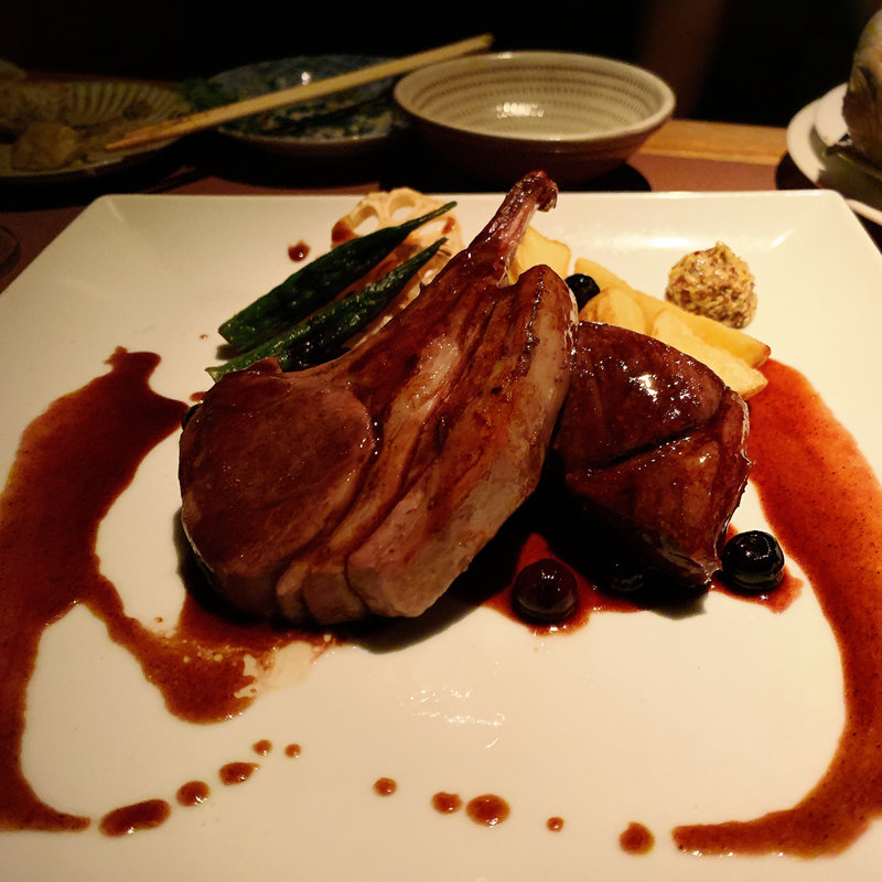 低温でじっくり火入れした仔羊のロースト(なっぱごちそう 目黒)