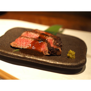 黒毛和牛モモ肉のステーキ(SANSHU～讃州～)