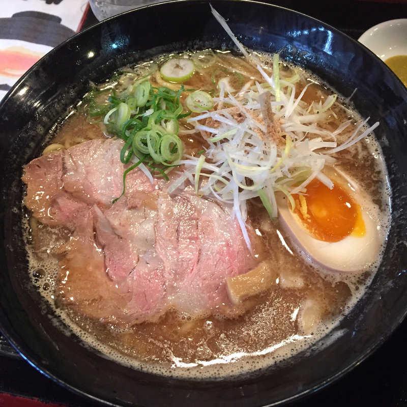 濃厚煮干ラーメン(実咲庵)