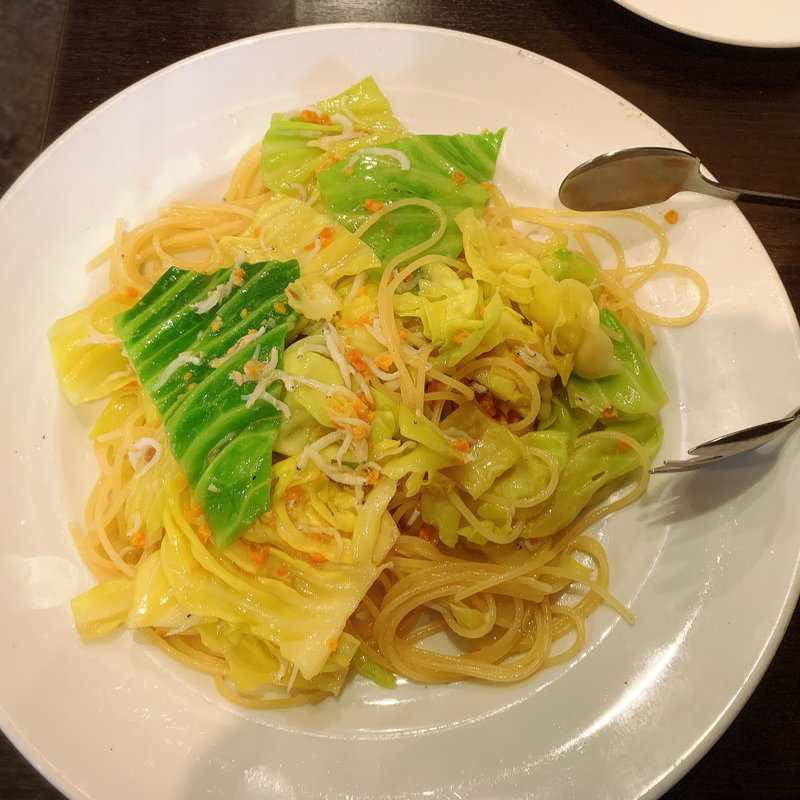 しらす カラスミ キャベツのアーリオオーリオ(ナポリピッツァ ピッツェリア ラ ロッサ)