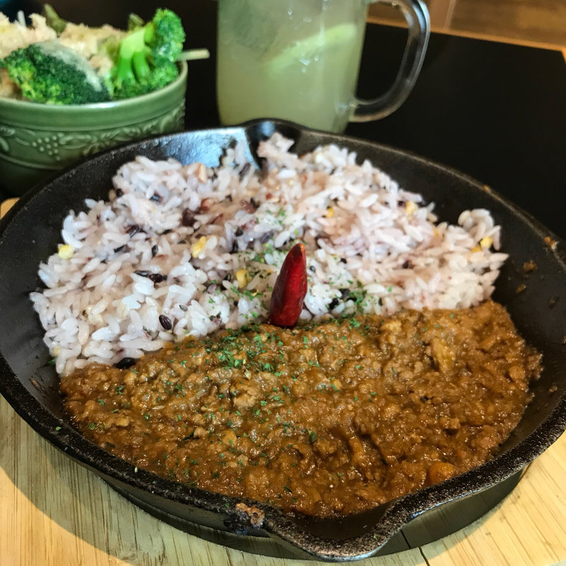 ラム肉のドライカレー(アウトドア ダイニング ミール ラウンジ ノルベサ店)