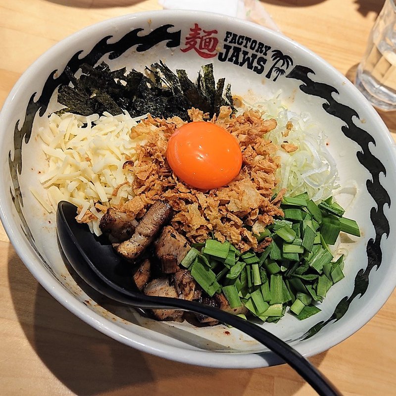 まぜそば(自家製麺 麺FACTORY JAWS)