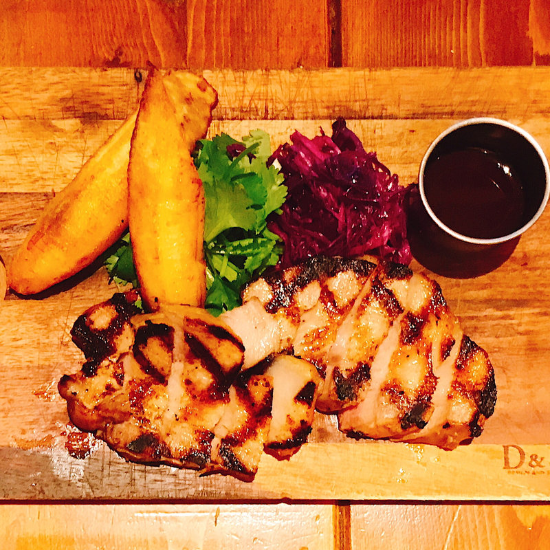 米沢豚のステーキ(HangOut HangOver 西武新宿 Brick St.店)