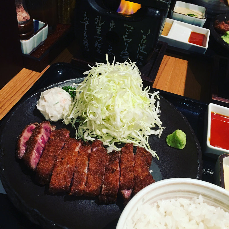 (牛かつ いろは)