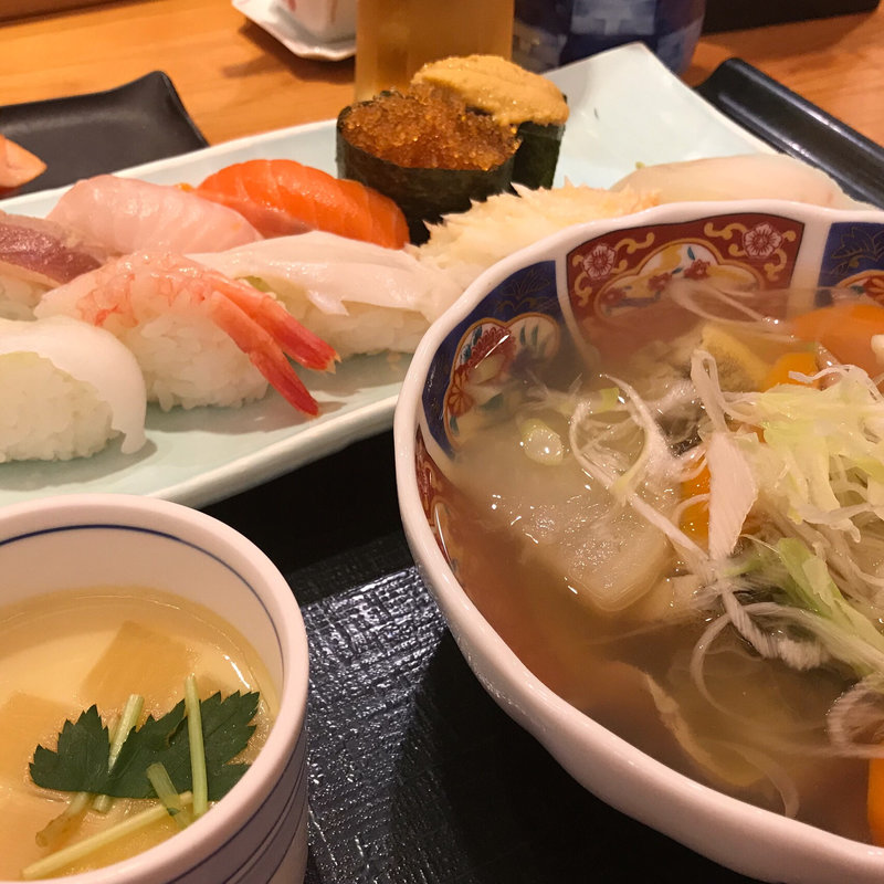 花まるランチ(町のすし家 四季花まる すすきの店)