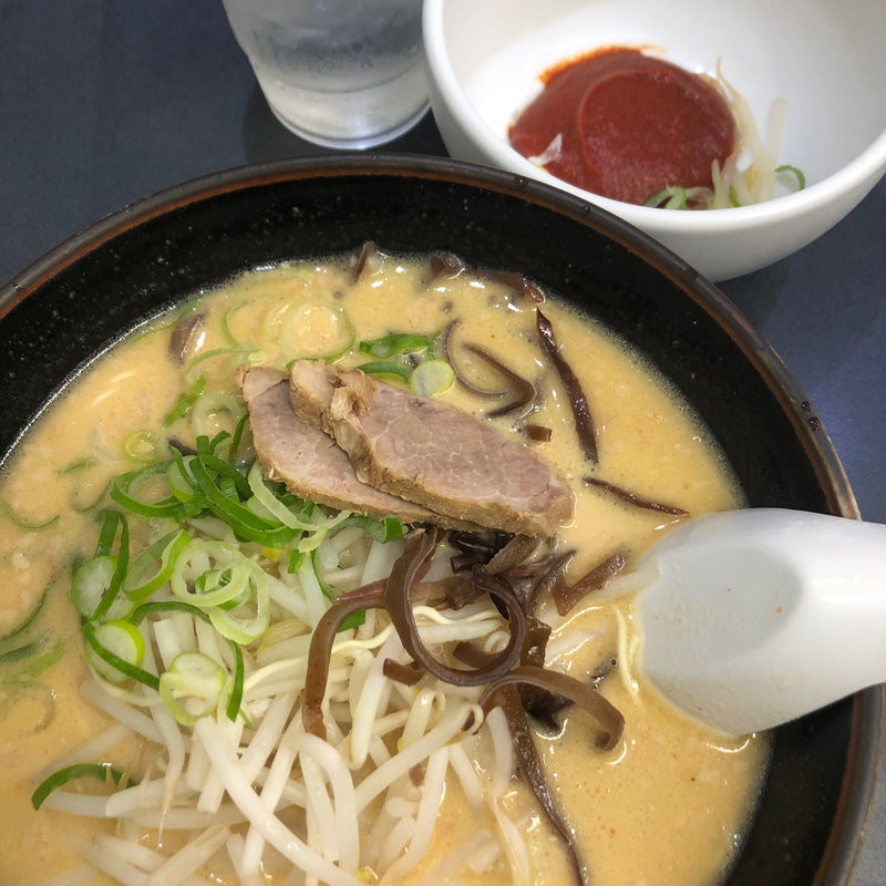 辛味噌とんこつ(博多龍龍軒お茶の水駅前店)