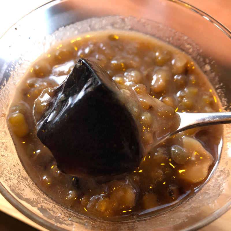 仙草ゼリー緑豆ぜんざいかけ(テディアンドダディ )