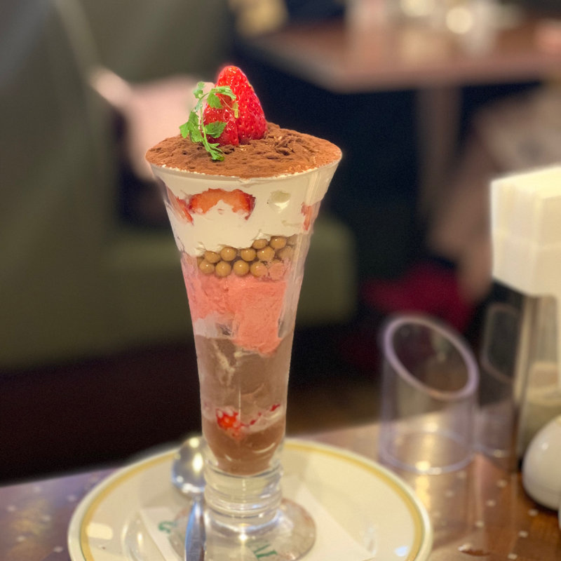 ストロベリー＆ショコラ(ロイヤルホスト東新宿駅前店)