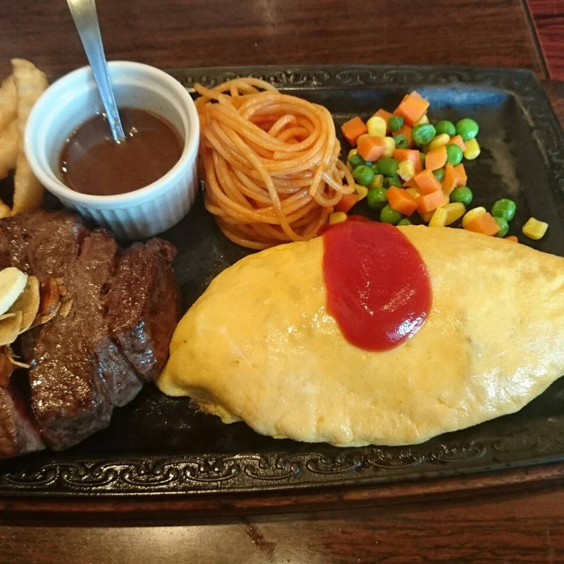 リーンオムライステーキ（300g）(レストラン カタヤマ 東向島本店)