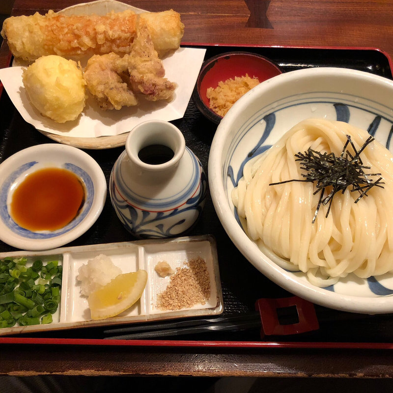 讃岐ぶっかけうどん(冷)(讃岐うどん 蔵之介 （くらのすけ）)