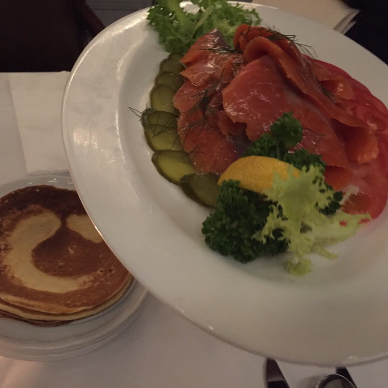 マリノーブナヤ・ケタとブリヌイ (スンガリー新宿三丁目店)