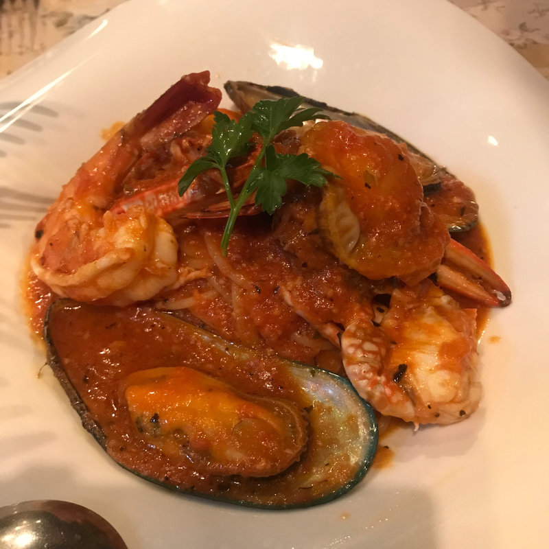 魚介たっぷりのペスカトーレ(カッチャトーレ （CACCIATORE）)