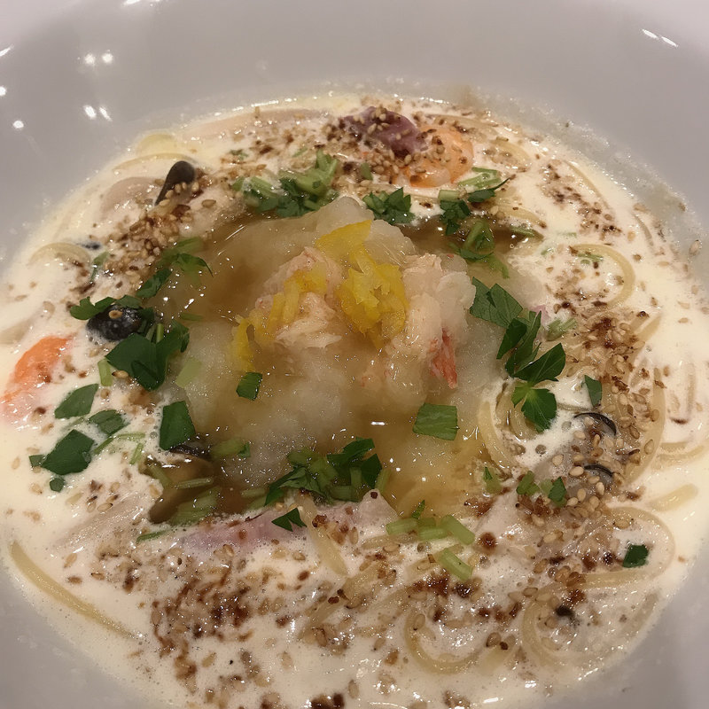 ズワイガニと海老と聖護院蕪おろしのクリームスープ(洋麺屋五右衛門 阿佐ヶ谷店)