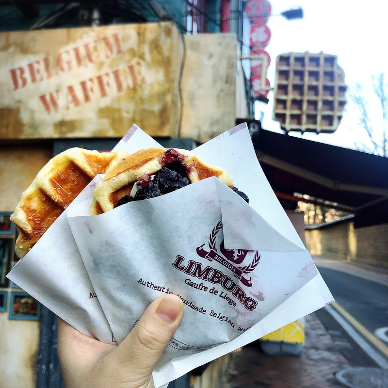 ブルーベリークリームチーズワッフル(LIMBURG WAFFLE 徳寿宮店)