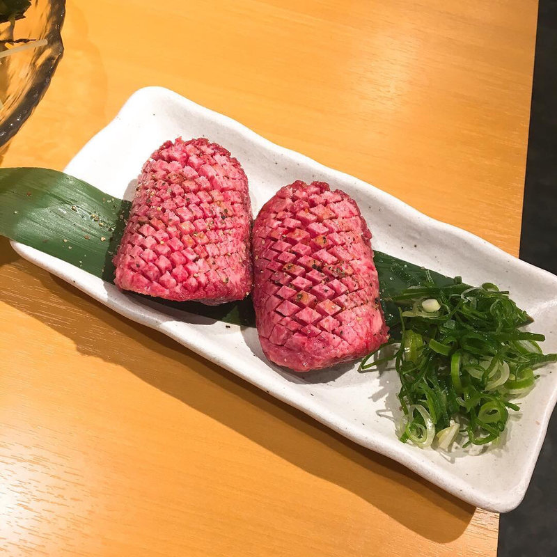 厚切タン(焼肉･ホルモン あんじゅ)