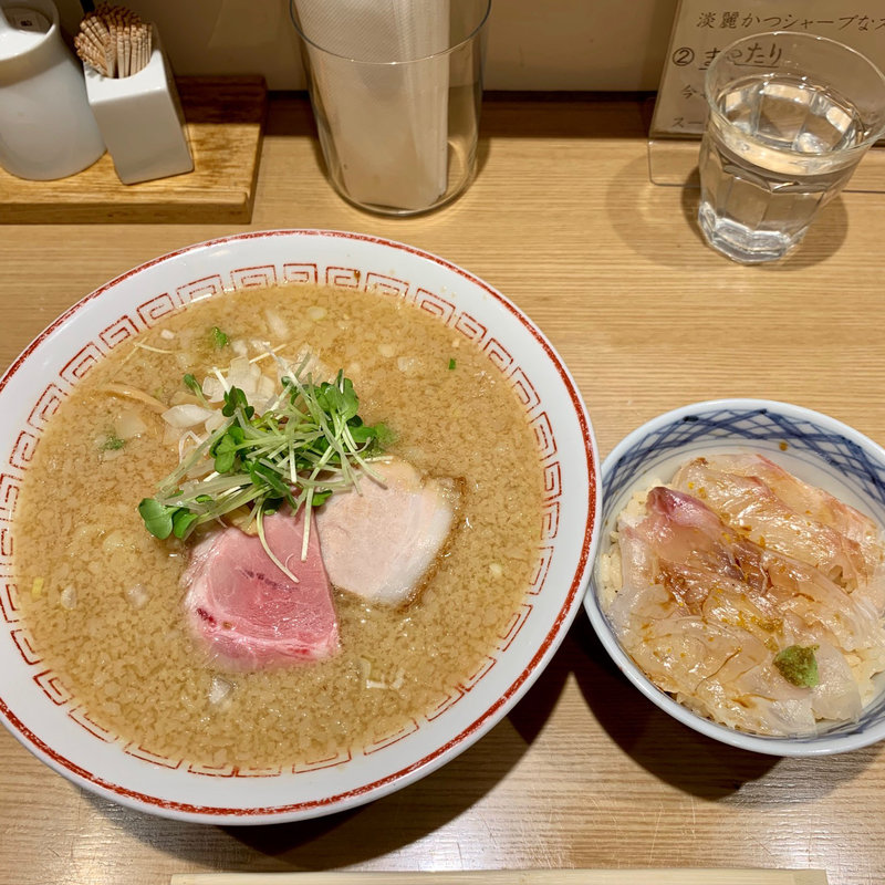 味噌らーめん  真鯛の昆布〆丼セット(きたかた食堂 )