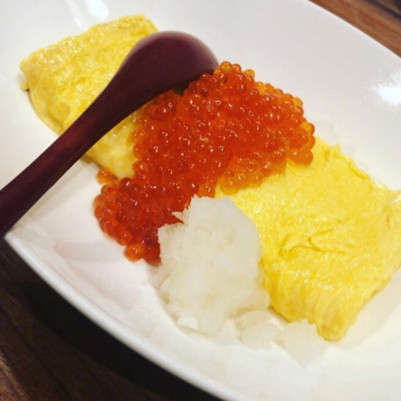 明太子出し巻き 溢れイクラがけ(居酒屋龍馬 三条烏丸)