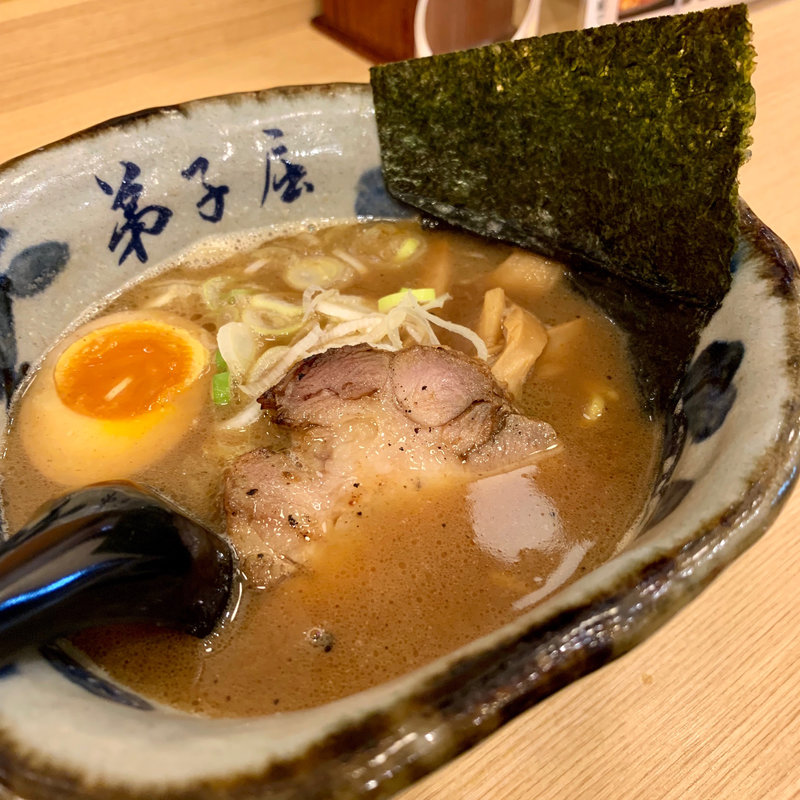 魚介しぼり醤油スモール(弟子屈ラーメン 弟子屈総本店 （てしかが）)