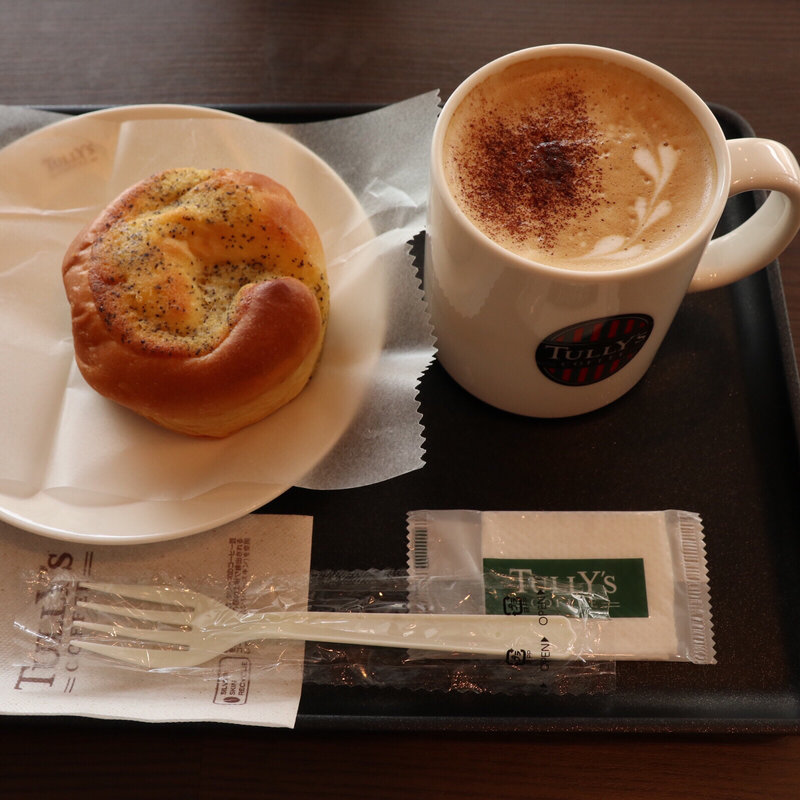 ミルキーフラットホワイト+ティーアマンド(タリーズコーヒー 札幌ちえりあ店)