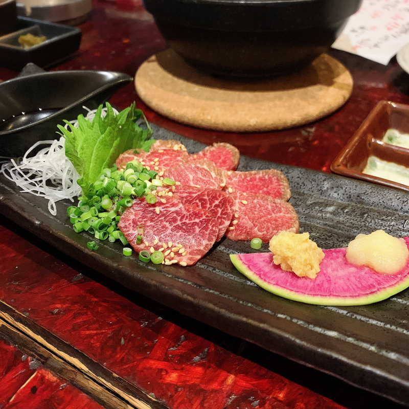 霜降り馬刺(やまや )