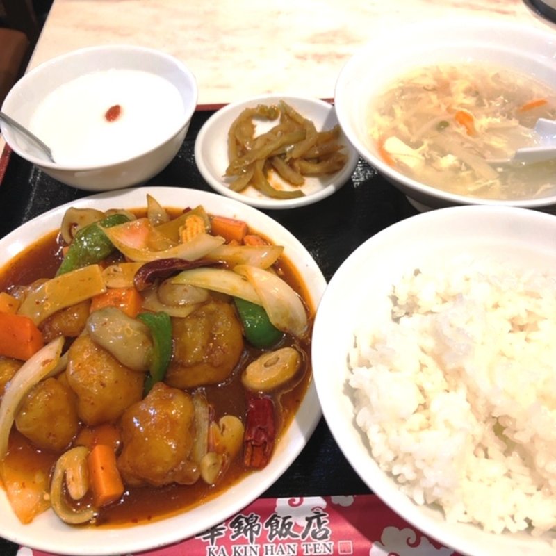 日替わり鮮魚と辛子炒め(華錦飯店)