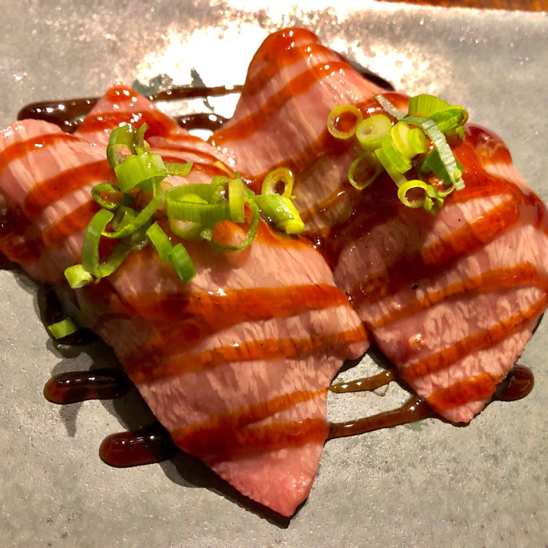 サーロイン炙り握り(トラジ 本店 )